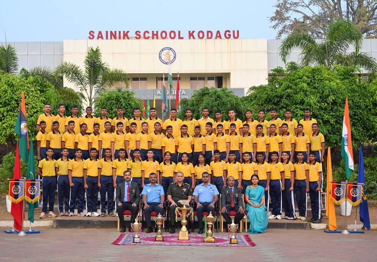 resize Menon SR photo 1